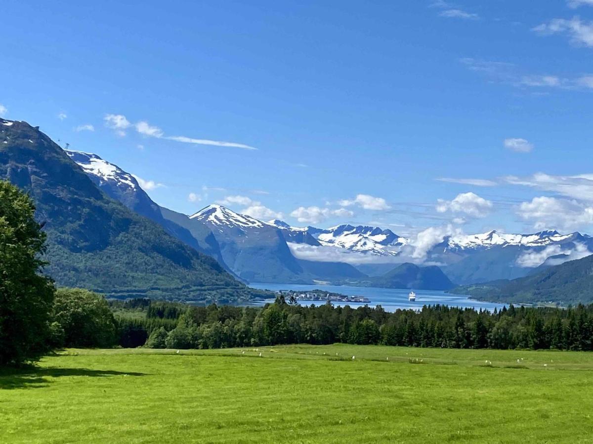 Isfjorden Heinali Hyttaヴィラ エクステリア 写真