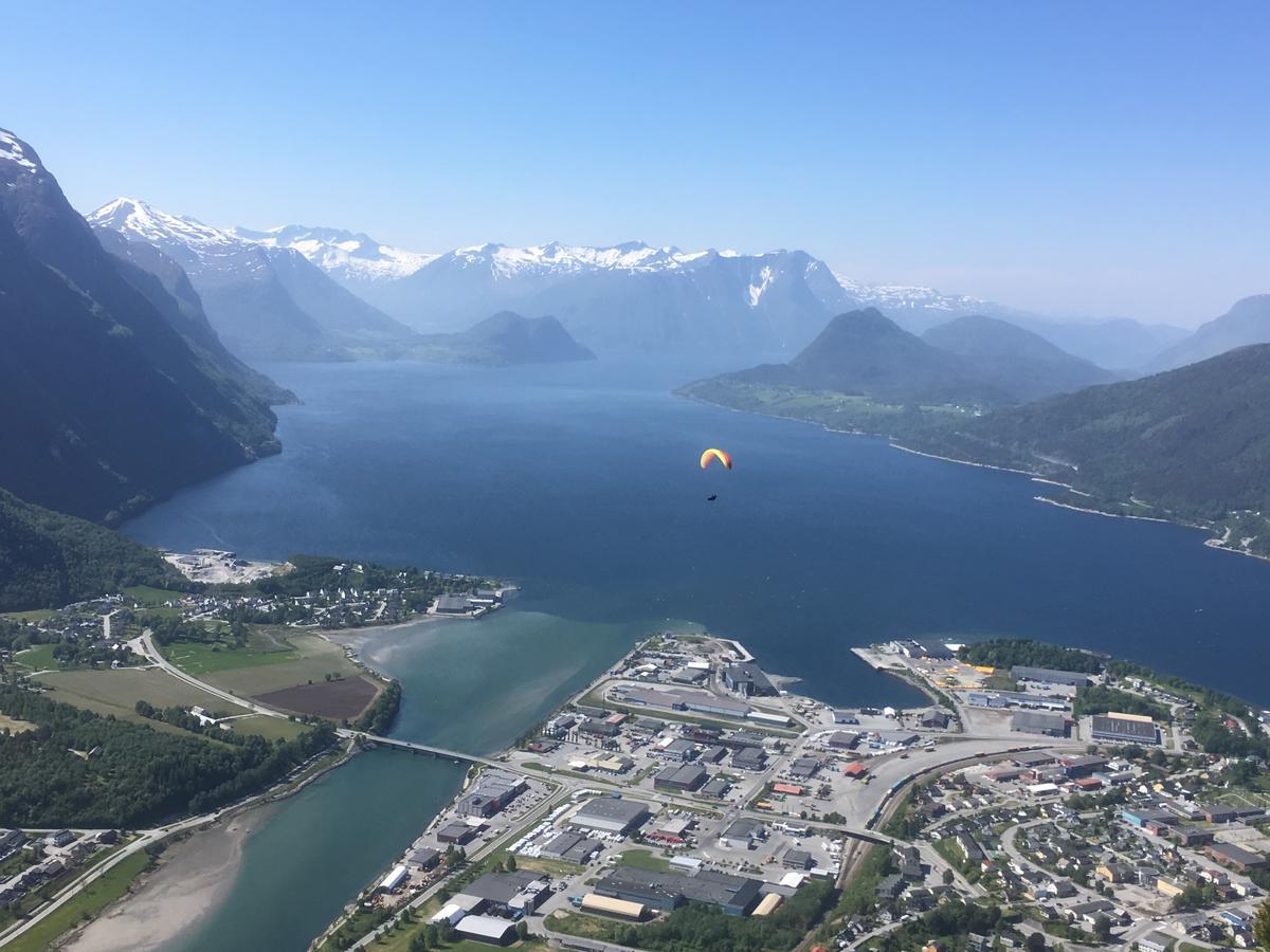 Isfjorden Heinali Hyttaヴィラ エクステリア 写真